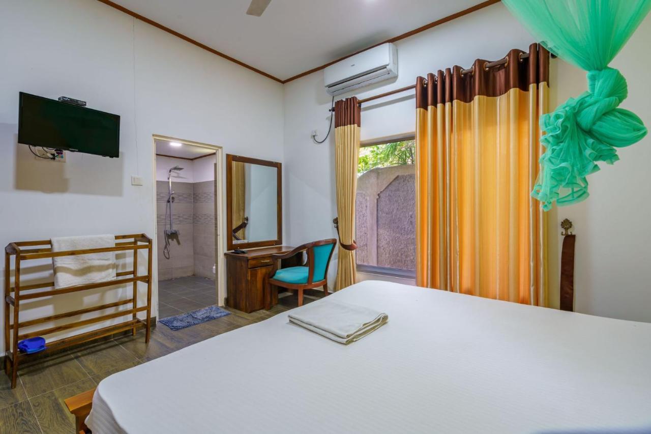 Bed and Breakfast Ocean Gate Негомбо Экстерьер фото